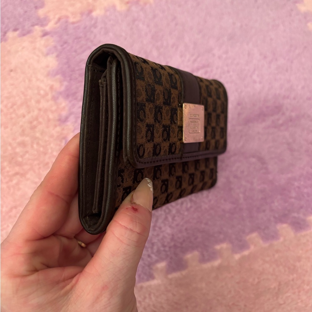 Liz Claiborne Brown and Black Wallet - Picture 2 of 7